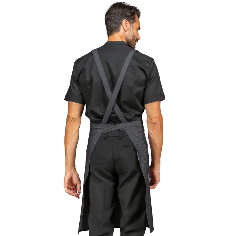 Delantal con peto Isacco Watson 088741 2 Delantal con peto Isacco Watson 088741, Black jeans, vista trasera con modelo
