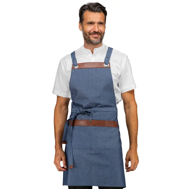 Delantal con peto Isacco Milford 088877 1 Delantal con peto Isacco Milford 088877, Jeans, vista frontal con modelo