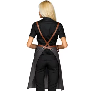 Delantal con peto Isacco Bristol 088941, Black jeans/Cuero, vista trasera con modelo