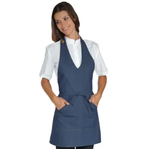Delantal con peto Isacco Bistrò 090277, color Jeans, vista frontal con modelo