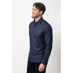 Camisa hombre J. HARVEST & FROST GB02 STRETCH SLIM 2900202, Marino, vista lateral con modelo