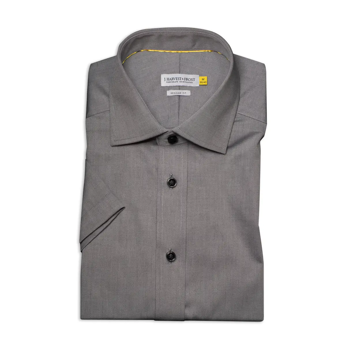 Camisa J. HARVEST & FROST YB50 TWILL S/S REGULAR 2905011 29 Camisa J. HARVEST & FROST YB50 TWILL S/S REGULAR 2905011, presentación plegada y detalle del cuello