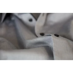 Camisa hombre J. HARVEST & FROST YB51 TWILL REGULAR 2905101, detalle de la tapeta y el tejido