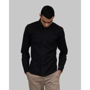 Camisa hombre J. HARVEST & FROST YB54 OXFORD SLIM 2905402, Negro, con modelo, vista frontal