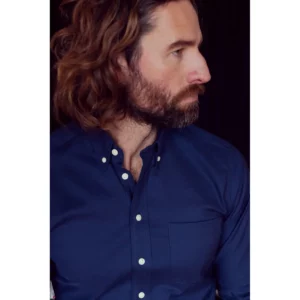 Camisa hombre J. HARVEST & FROST YB54 OXFORD SLIM 2905402, con modelo, detalle del cuello y el frontal