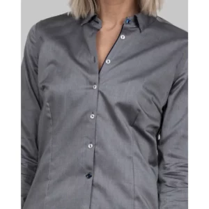 Camisa mujer J. HARVEST & FROST RB122 TWILL WOMAN 2912203, Gris, con modelo, detalle del cuello y la tapeta