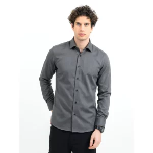 Camisa hombre J. HARVEST & FROST RB123 TWILL SLIM 2912302, Gris oscuro, vista frontal con modelo