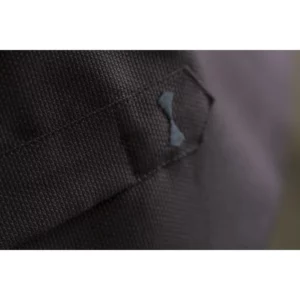 Camisa J. HARVEST & FROST PB142 OXFORD REGULAR 2914201, detalle del botón y el tejido