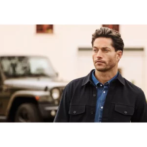 Sobrecamisa unisex James Harvest Highwoods 2111040, con modelo en exterior, detalle