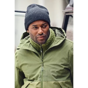 Chaqueta hombre JAMES HARVEST NORTHVILLE 2111041, detalle de la chaqueta con modelo