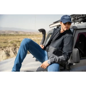 Chaqueta hombre JAMES HARVEST NORTHVILLE 2111041, con modelo en exterior