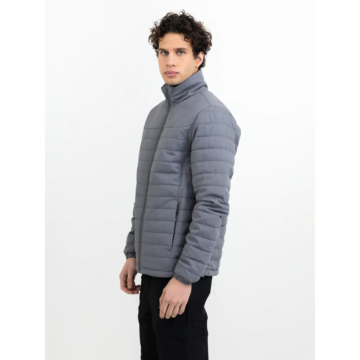 Chaqueta hombre JAMES HARVEST ARCHES 2111048 2 Chaqueta acolchada de hombre James Harvest Arches 2111048, Gris acero, con modelo, lateral izquierdo