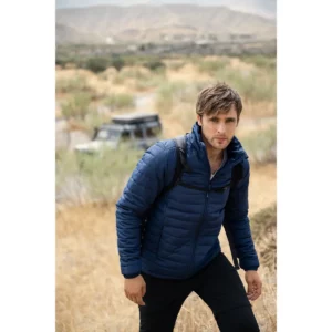 Chaqueta acolchada de hombre James Harvest Arches 2111048, con modelo en exterior