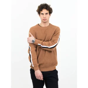 Jersey de hombre James Harvest Scarsdale Sweater 2112517, Hazel, con modelo, vista frontal