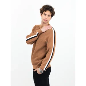 Jersey de hombre James Harvest Scarsdale Sweater 2112517, Hazel, con modelo, lateral izquierdo, segunda pose