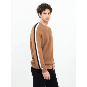Jersey de hombre James Harvest Scarsdale Sweater 2112517, Hazel, con modelo, lateral derecho