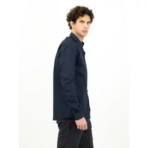 Camisa de hombre James Harvest Acton 2113040, Marino, con modelo, lateral derecho