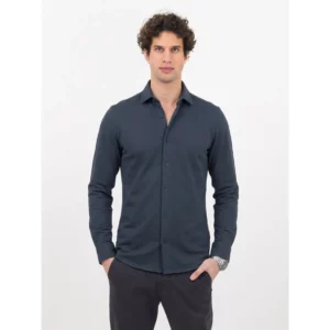 Camisa de hombre James Harvest Upton Shirt 2113045, Marino, con modelo, vista frontal