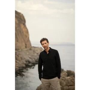 Polo hombre JAMES HARVEST AMERICAN SUPREME POLO L/S 2115007, con modelo