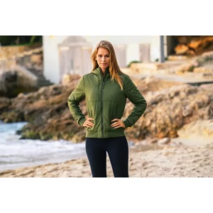 Chaqueta de mujer James Harvest Franklin Jacket W 2121043, con modelo en exterior, de pie