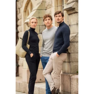 James Harvest Ashland: jersey Casual 2112516, Halfzip 2112515 y Turtle Woman 2122510, con modelos en exterior