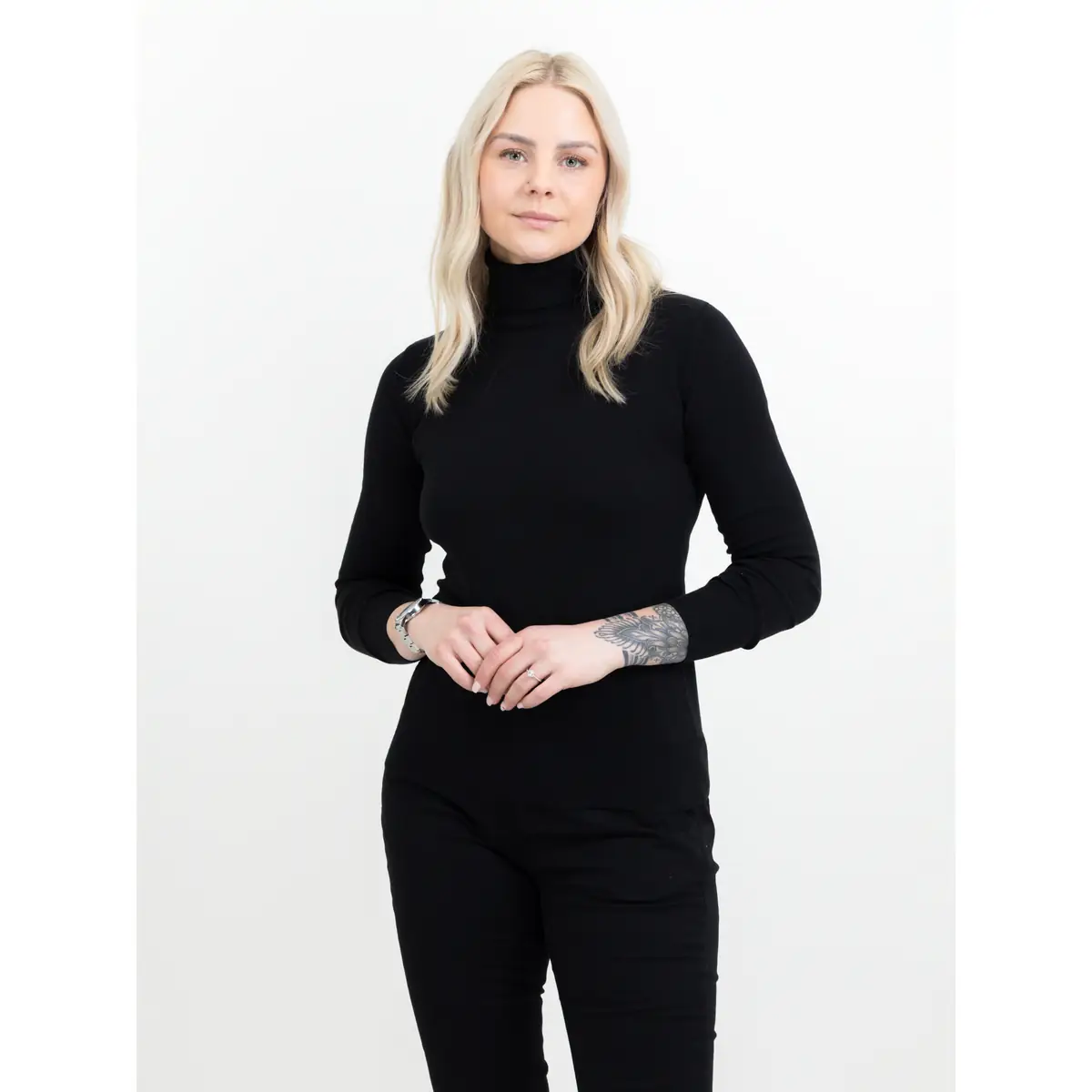 Jersey de mujer JAMES HARVEST ASHLAND TURTLE WOMAN 2122510 16 Jersey de mujer James Harvest Ashland Turtle Woman 2122510, Negro, con modelo, vista frontal