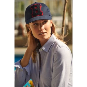 Camisa de mujer James Harvest Burlingham Woman 2123028, con modelo en exterior, segunda vista