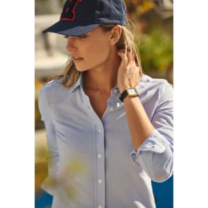 Camisa de mujer James Harvest Burlingham Woman 2123028, con modelo en exterior, tercera vista