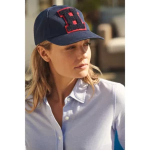 Camisa de mujer James Harvest Burlingham Woman 2123028, con modelo en exterior, primer plano