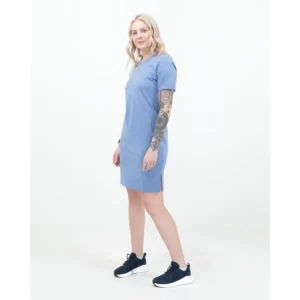 Vestido JAMES HARVEST AMERICAN T-SHIRT DRESS WOMEN 2124011, Summer blue, con modelo, vista lateral