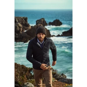 Chaqueta hombre JAMES HARVEST DEER RIDGE 2131039, vista frontal con modelo en exterior