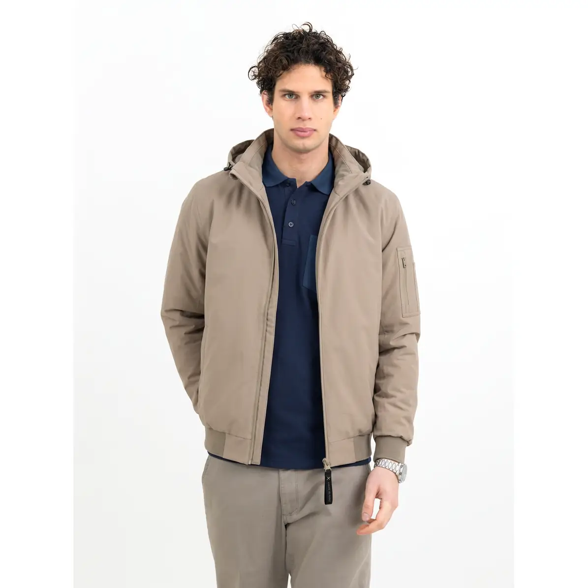 Chaqueta hombre JAMES HARVEST MONTANA BOMBERJACKET 2131050 1 Chaqueta hombre JAMES HARVEST MONTANA BOMBERJACKET 2131050, Nogal, vista frontal con modelo