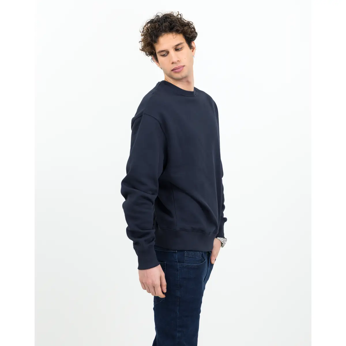 Sudadera unisex JAMES HARVEST HOPEDALE CREWNECK 2132028 34 Sudadera unisex JAMES HARVEST HOPEDALE CREWNECK 2132028, Marino, con modelo, vista frontal