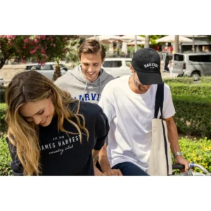 Sudadera unisex JAMES HARVEST HOPEDALE CREWNECK 2132028 / Sudadera unisex JAMES HARVEST HOPEDALE HOODIE 2132029 / Camiseta unisex JAMES HARVEST DEVONS 2134019, con modelos, vista de conjunto