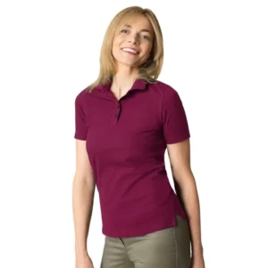 Polo de mujer Leiber 08/1394 cereza, vista frontal puesta en modelo
