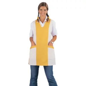 Casulla Leiber 08/264 blanco/amarillo, puesto en modelo, vista frontal