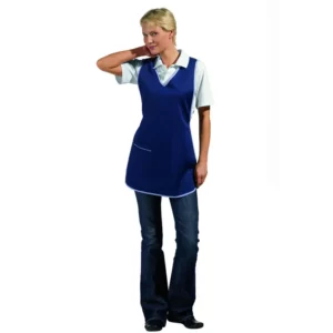 Casulla de trabajo Leiber 08/594 azul marino, frontal con modelo