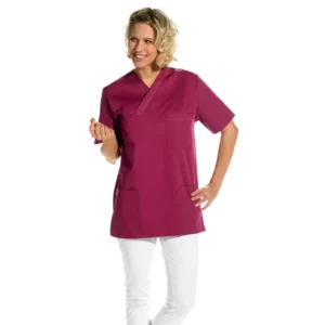 Casaca sanitaria unisex Leiber 12/2451 cereza, puesta en mujer de frente