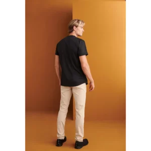 Pantalón Chino Slim Fit Monza 04019 en arena, vista posterior