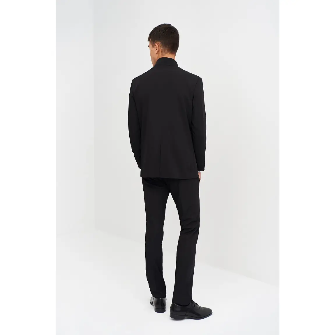 Americana Cuello Rib Regular Fit Monza 01714 2 Americana Cuello Rib Regular Fit Monza 01714 en negro, vista posterior