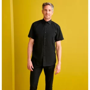 Camisa Manga Corta Cuello Italiano Regular Fit Monza 02031 en negro, vista frontal