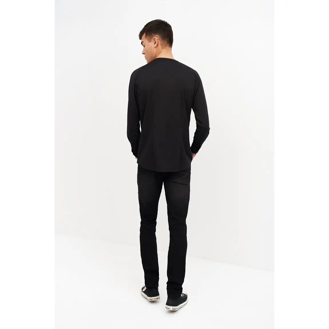 Camisa Punto Slim Fit Monza 02137 3 Camisa Punto Slim Fit Monza 02137 en negro, vista posterior