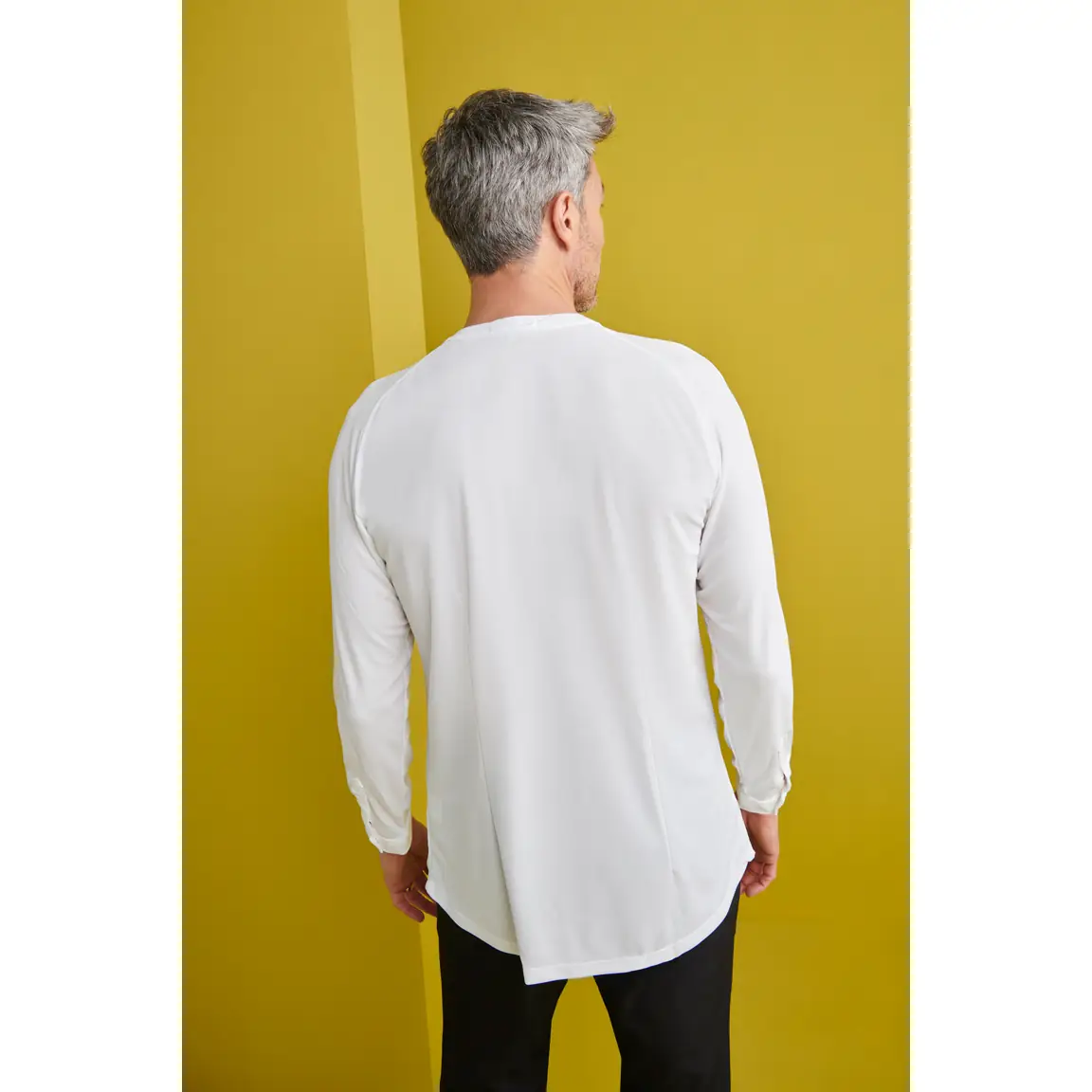 Camisa Punto Slim Fit Monza 02137 4 Camisa Punto Slim Fit Monza 02137 en blanco, vista posterior