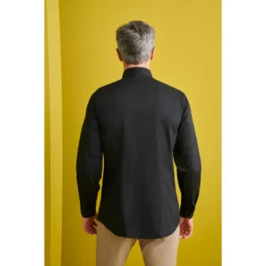 Camisa Cuello Italiano Slim Fit Monza 02141 en negro, vista posterior