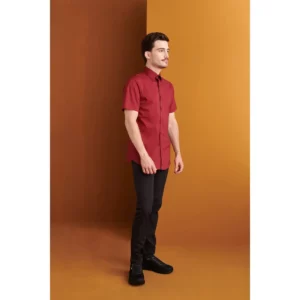 Camisa Manga Corta Cuello Italiano Slim Fit Monza 02142 en granate, vista lateral