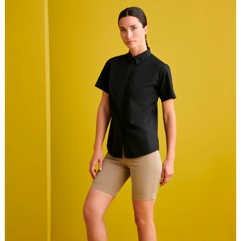 Camisa Manga Corta Cuello Camisero Regular Fit Monza 02251 1 Camisa Manga Corta Cuello Camisero Regular Fit Monza 02251 en negro, vista frontal