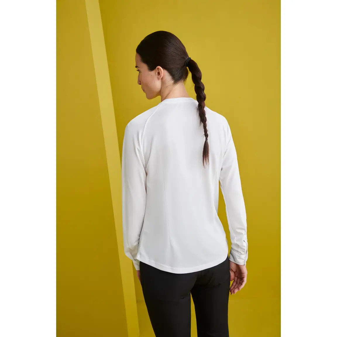 Camisa Punto Slim Fit Monza 02253 4 Camisa Punto Slim Fit Monza 02253 en blanco, vista posterior