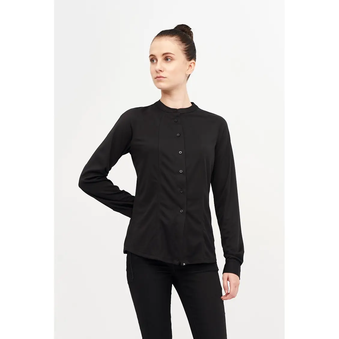 Camisa Punto Slim Fit Monza 02253 2 Camisa Punto Slim Fit Monza 02253 en negro, vista frontal