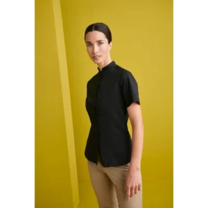 Camisa Manga Corta Cuello Mao Slim Fit Monza 02256 en negro, vista lateral