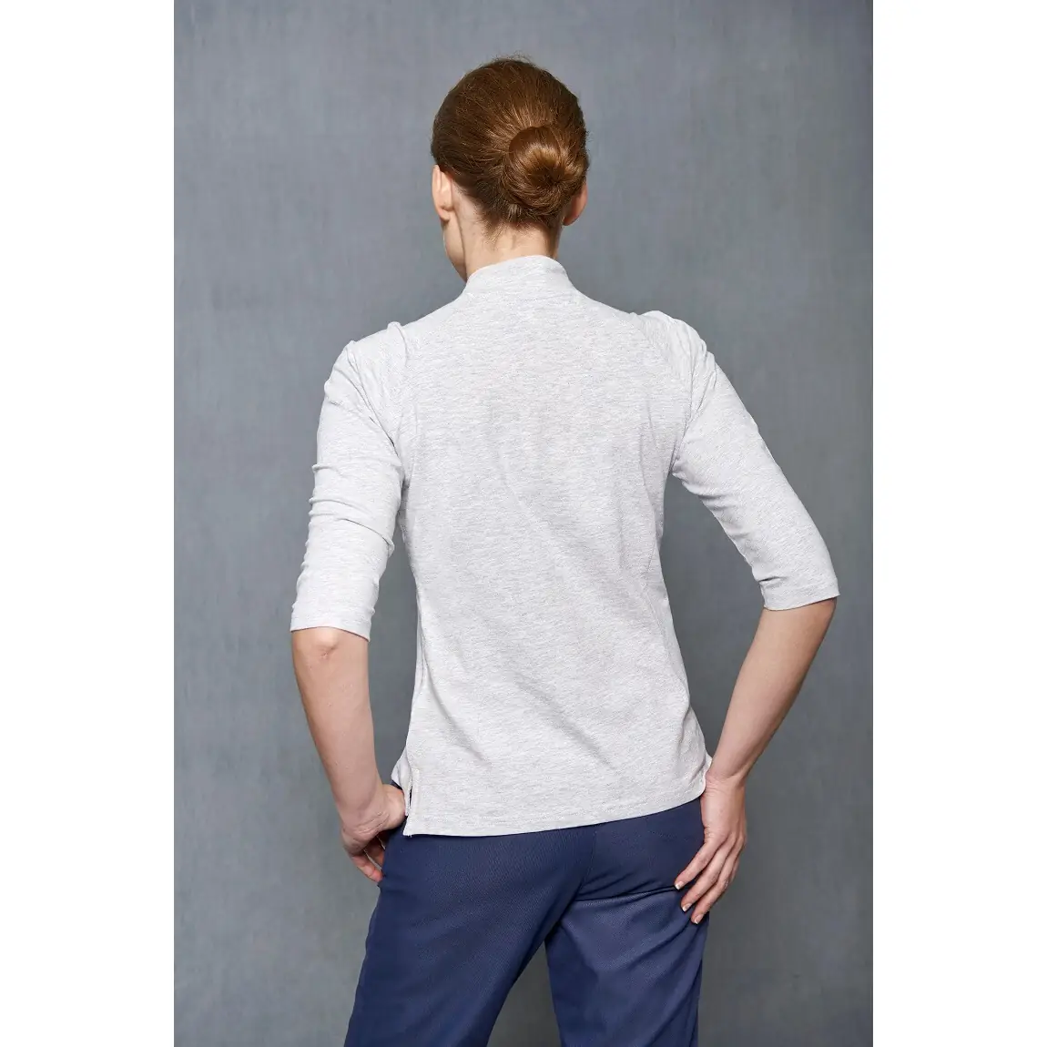 Camiseta Cuello Caja Slim Fit Monza 03037 7 Camiseta Cuello Caja Slim Fit Monza 03037 en gris claro, vista posterior